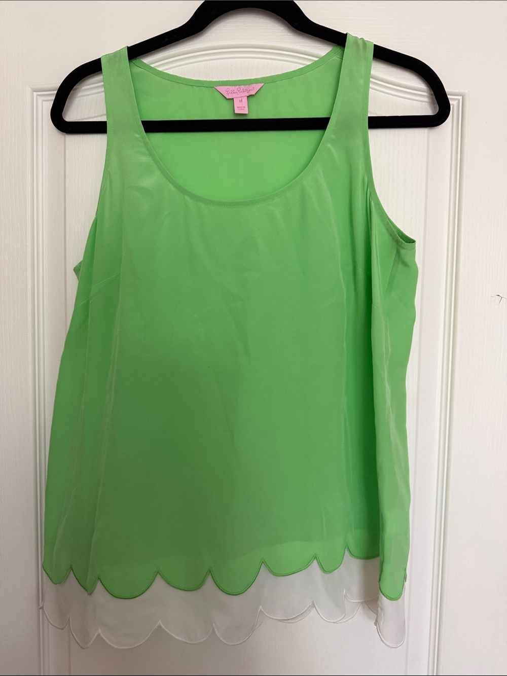 Lilly Pulitzer Bright Green Scallop-Hem Sleeveless Top size Medium Silk camisole